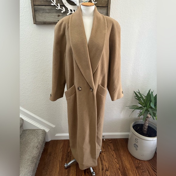 Vintage Jackets & Blazers - VTG Marisa Nicoli Tan Women's Long Wool Coat Ladies size 8